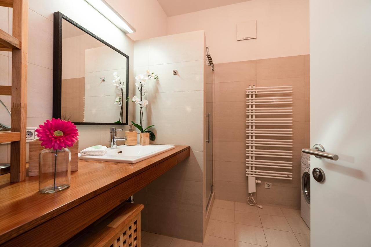 Luxury Downtown Appartement Mit Garage Graz Luaran gambar